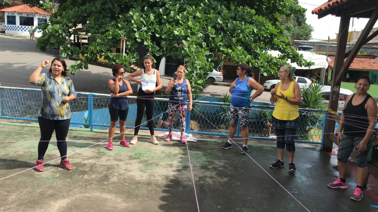 Alongamento, caminhada, ginastica e recreação